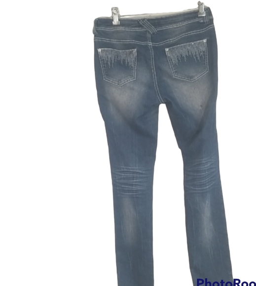 Almost Famous Distressed Blue Jean. Size 9 - Picture 6 of 13